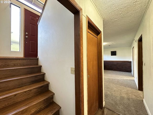 36350 Se DUBARKO Rd, Sandy, OR 97055