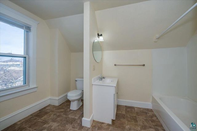 2417 John Ave, Superior, WI 54880