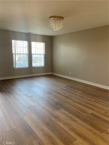 120 Buckthorn Way, Corona, CA 92881