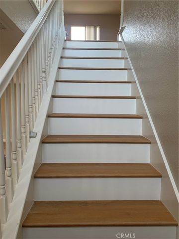 120 Buckthorn Way, Corona, CA 92881