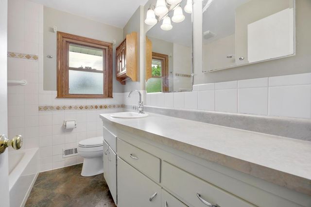 7210 W Morgan AVENUE, Milwaukee, WI 53220