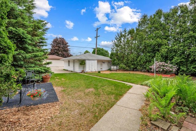 7210 W Morgan AVENUE, Milwaukee, WI 53220