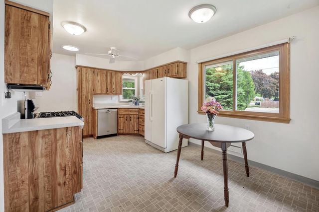 7210 W Morgan AVENUE, Milwaukee, WI 53220