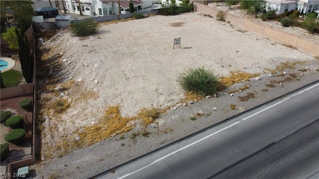 5675 Palmyra Avenue, Las Vegas, NV 89146