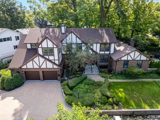 1330 Maple Avenue, Downers Grove, IL 60515