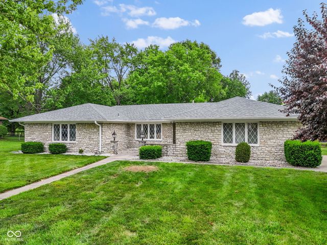 869 Briarwood Drive, Greenwood, IN 46142