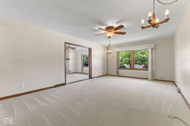 869 Briarwood Drive, Greenwood, IN 46142