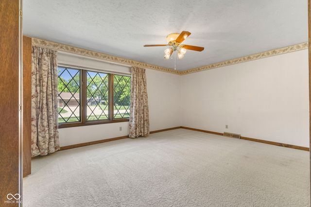 869 Briarwood Drive, Greenwood, IN 46142