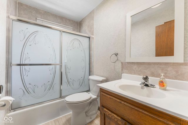 869 Briarwood Drive, Greenwood, IN 46142