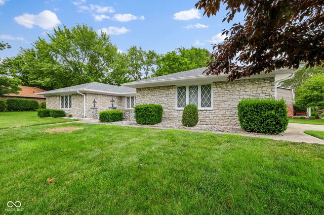 869 Briarwood Drive, Greenwood, IN 46142