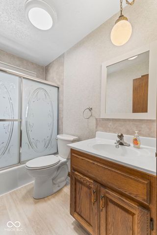 869 Briarwood Drive, Greenwood, IN 46142