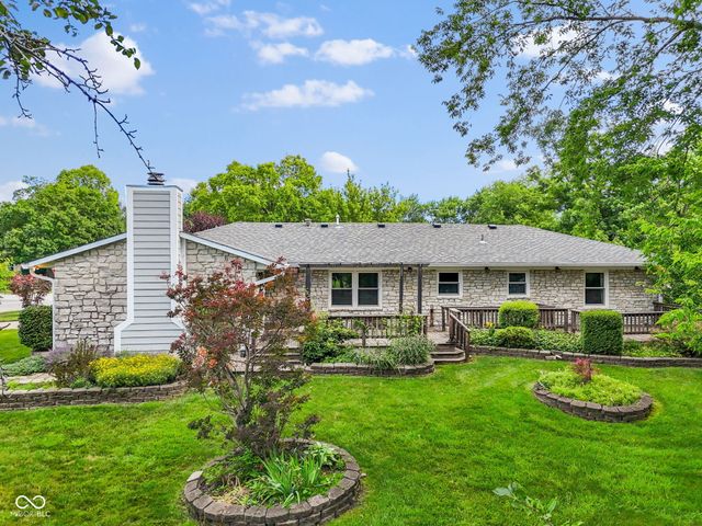 869 Briarwood Drive, Greenwood, IN 46142