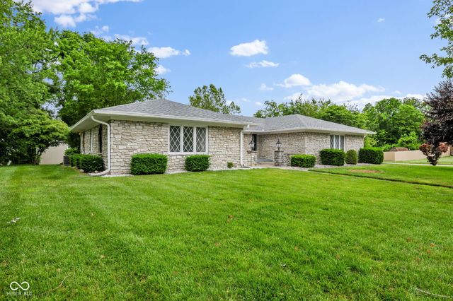 869 Briarwood Drive, Greenwood, IN 46142