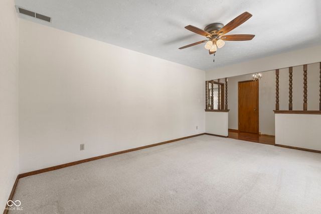 869 Briarwood Drive, Greenwood, IN 46142