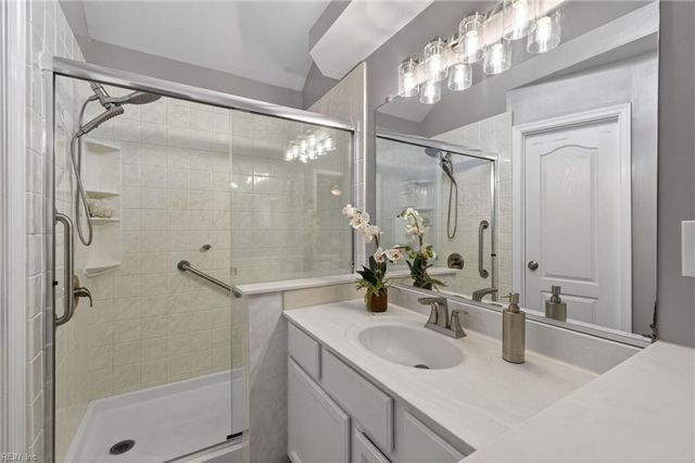 326 Esplanade PL, Chesapeake, VA 23320