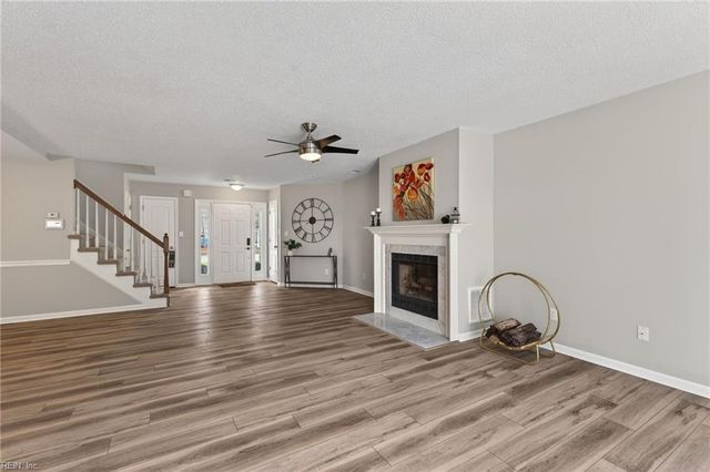 326 Esplanade PL, Chesapeake, VA 23320