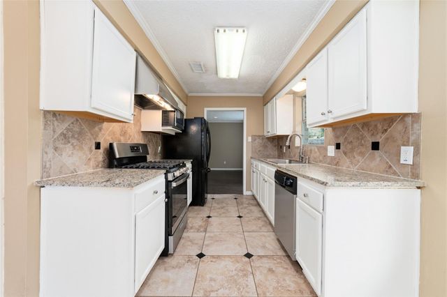 17118 Camberwell Green Lane, Houston, TX 77070