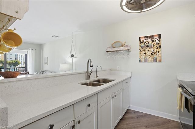 200 Lenell RD # 120, Fort Myers Beach, FL 33931