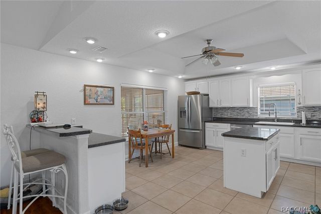 8623 N Dora Way, Dunnellon, FL 34434