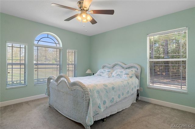 8623 N Dora Way, Dunnellon, FL 34434
