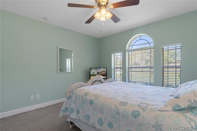 8623 N Dora Way, Dunnellon, FL 34434