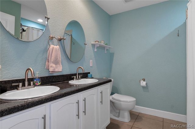 8623 N Dora Way, Dunnellon, FL 34434