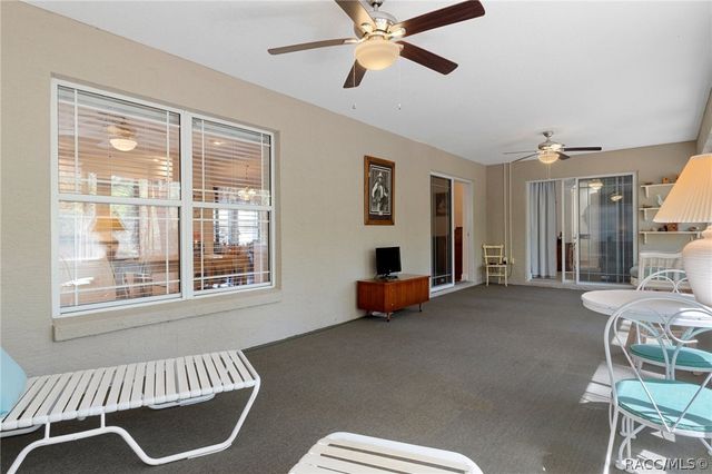 8623 N Dora Way, Dunnellon, FL 34434