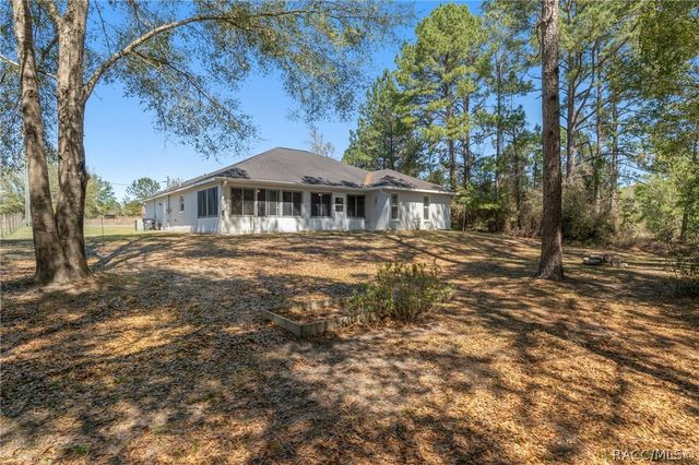 8623 N Dora Way, Dunnellon, FL 34434