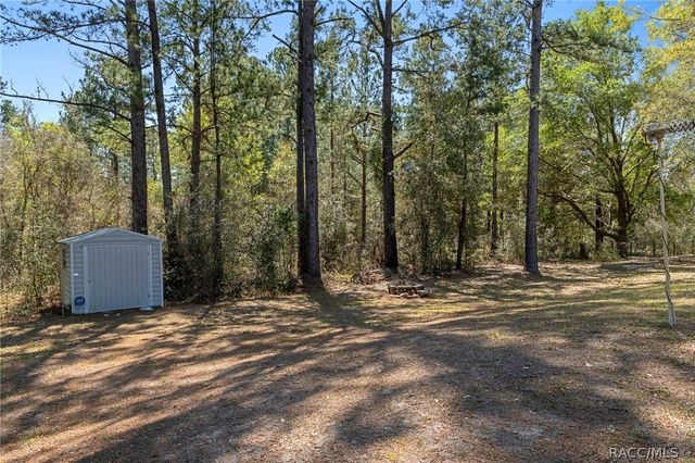 8623 N Dora Way, Dunnellon, FL 34434