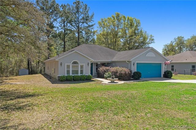 8623 N Dora Way, Dunnellon, FL 34434