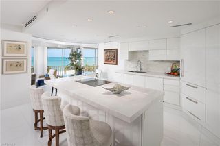 8111 Bay Colony DR 302, Naples, FL 34108