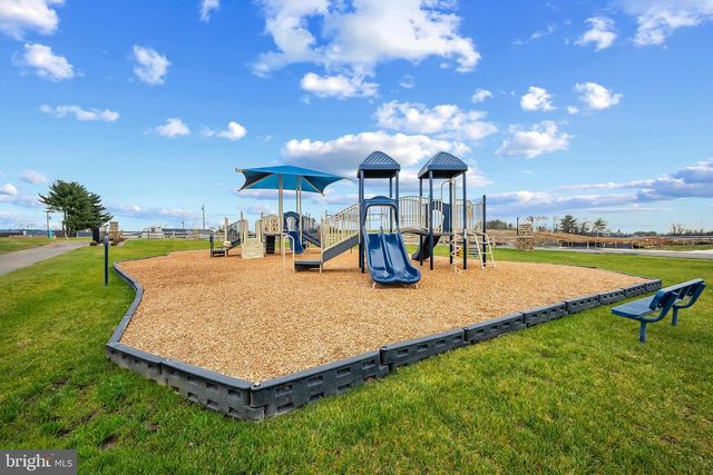 34 ALOMA ST, Charles Town, WV 25414