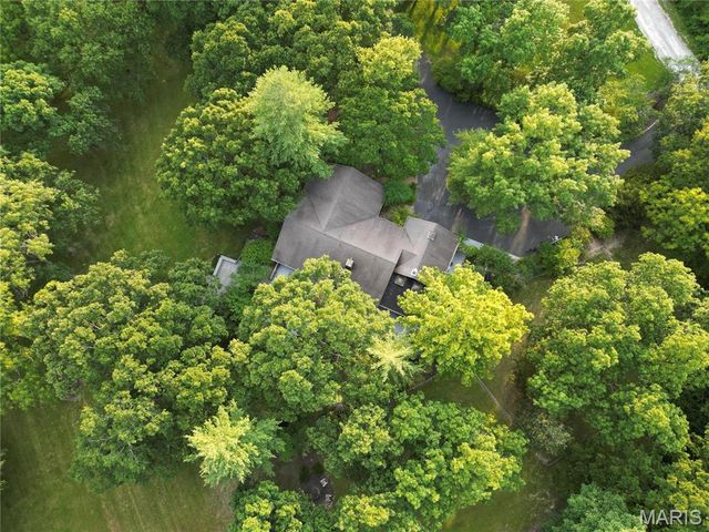 12103 Pike 9162, Louisiana, MO 63353