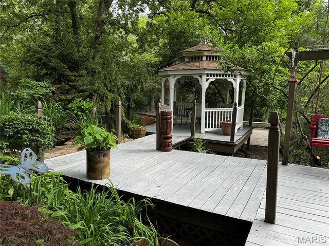 12103 Pike 9162, Louisiana, MO 63353