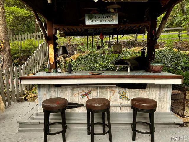 12103 Pike 9162, Louisiana, MO 63353