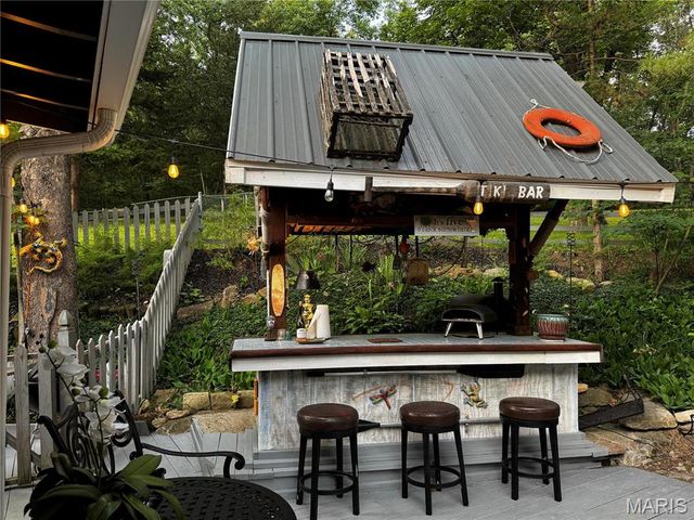 12103 Pike 9162, Louisiana, MO 63353