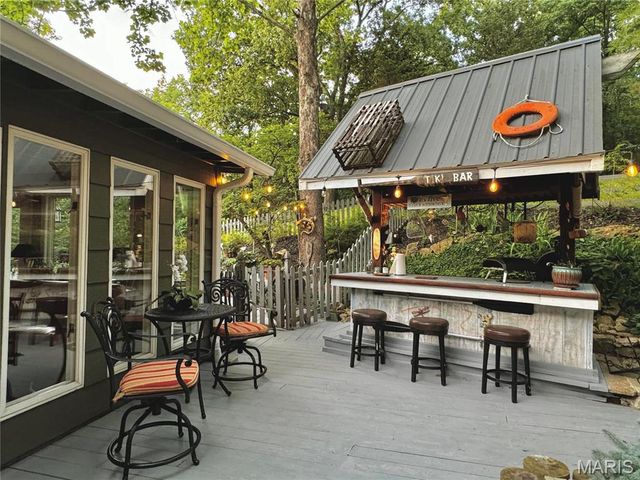 12103 Pike 9162, Louisiana, MO 63353