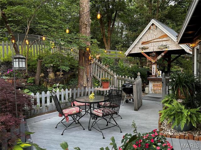 12103 Pike 9162, Louisiana, MO 63353