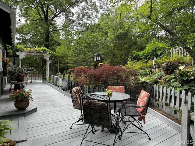 12103 Pike 9162, Louisiana, MO 63353