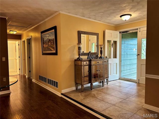 12103 Pike 9162, Louisiana, MO 63353