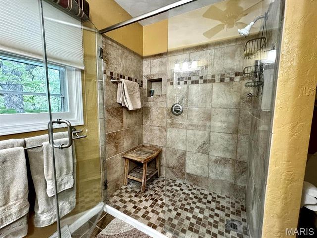 12103 Pike 9162, Louisiana, MO 63353