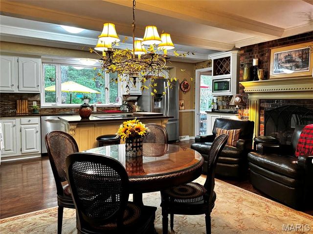 12103 Pike 9162, Louisiana, MO 63353