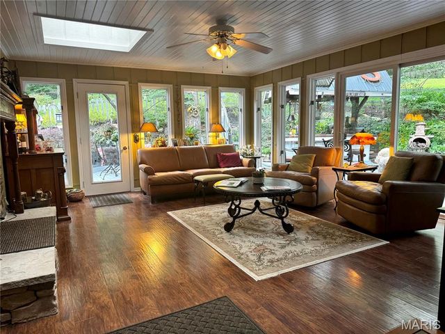 12103 Pike 9162, Louisiana, MO 63353