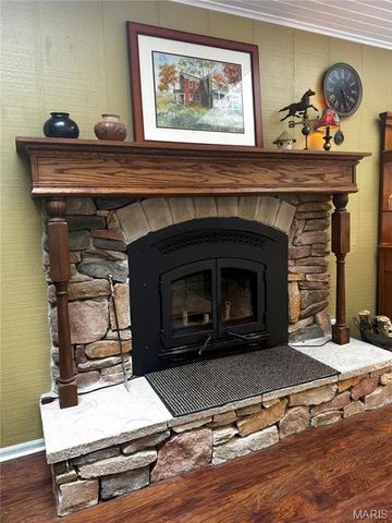 12103 Pike 9162, Louisiana, MO 63353