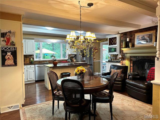 12103 Pike 9162, Louisiana, MO 63353