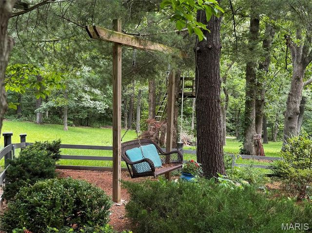 12103 Pike 9162, Louisiana, MO 63353