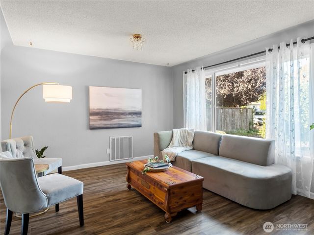 1316 13th Court SE, Lacey, WA 98503