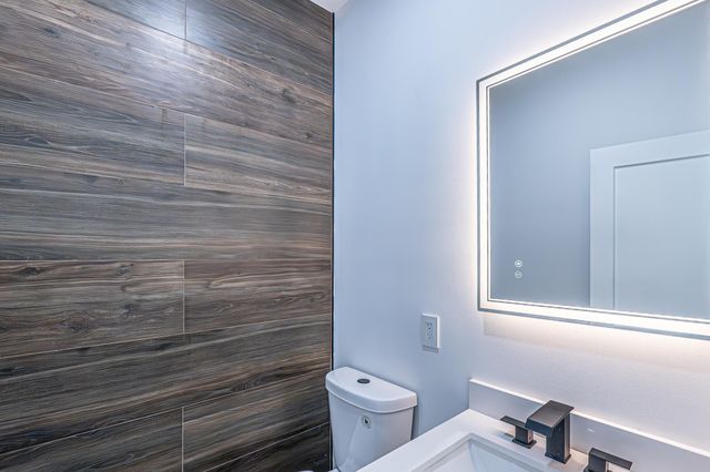 2725 NW 7th Street, Fort Lauderdale, FL 33311