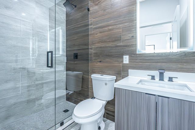 2725 NW 7th Street, Fort Lauderdale, FL 33311