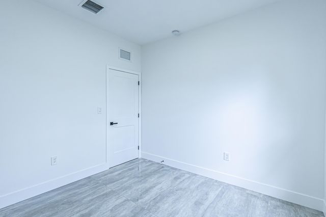 2725 NW 7th Street, Fort Lauderdale, FL 33311